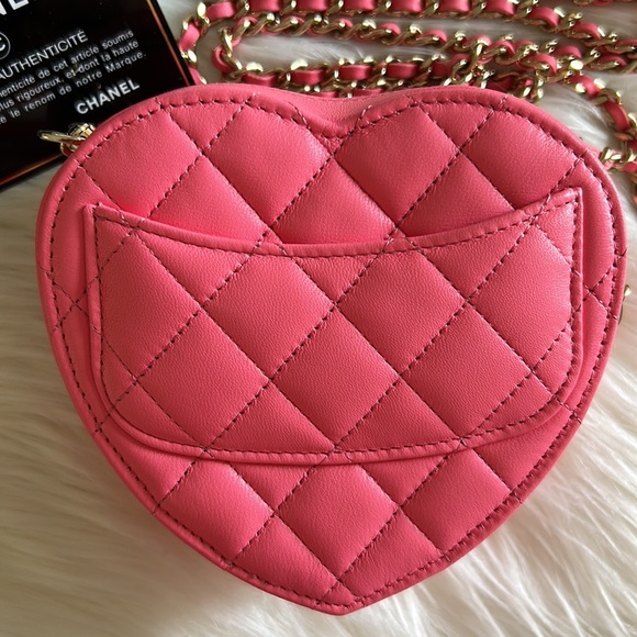 NEW Chanel Pink Heart Bag 22S - Picture 6 of 17